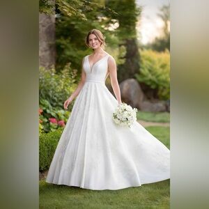 Essence of Australia. NWT. Never worn. Classic Ball Gown Dress.